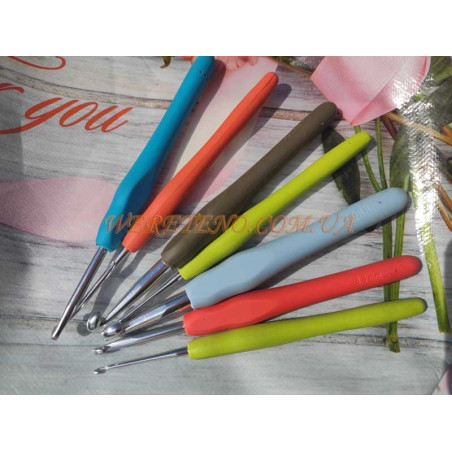 Гачки для в'язання з силіконовою ручкою 2,0-7,0 мм